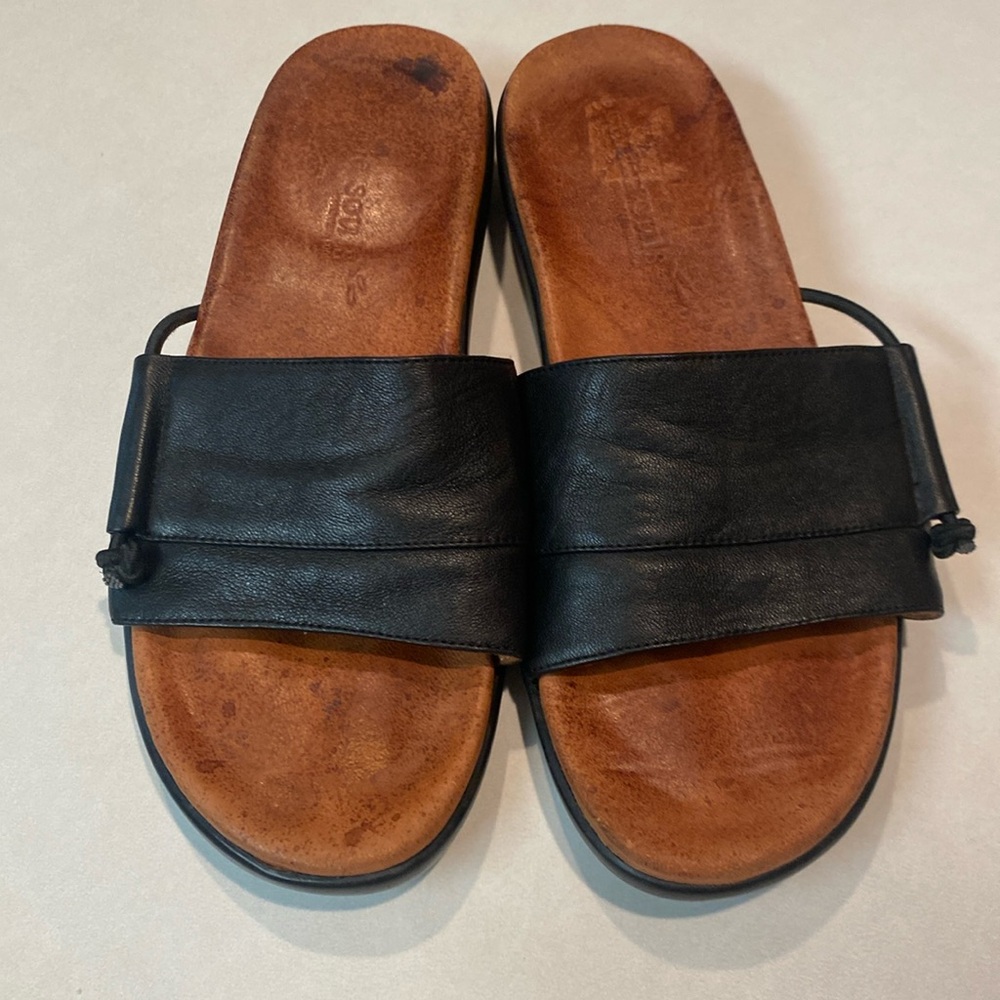 GENTLE SOULS Gollum Leather Sandals Black sz 9
